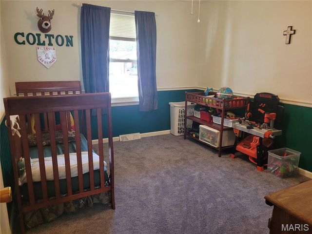 20 Pin Oak Drive, Highland, IL 62249