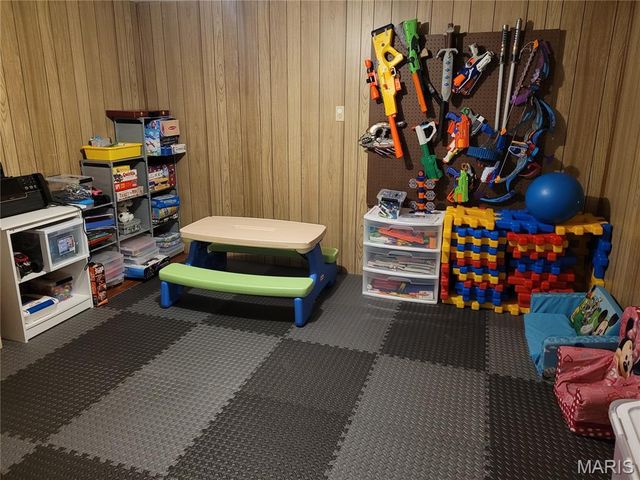 20 Pin Oak Drive, Highland, IL 62249