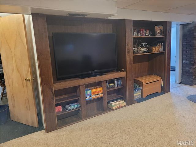 20 Pin Oak Drive, Highland, IL 62249