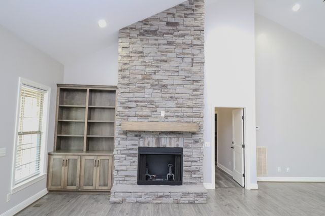 450 Bridle Path Ln, Hartsville, TN 37074