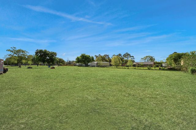 2326 Brookney Street, Pearland, TX 77584