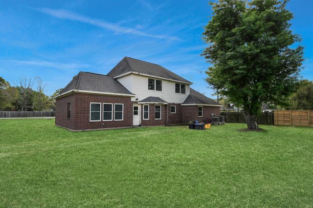 2326 Brookney Street, Pearland, TX 77584