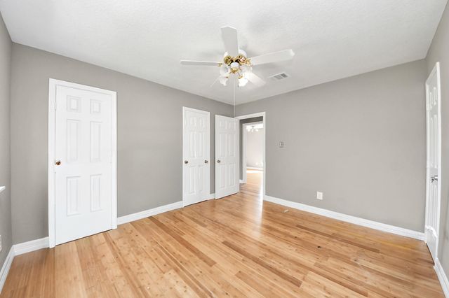 2326 Brookney Street, Pearland, TX 77584