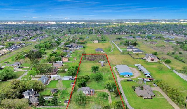 2326 Brookney Street, Pearland, TX 77584