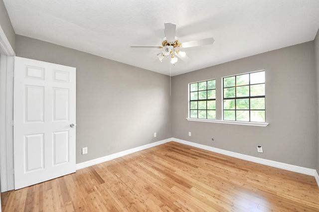 2326 Brookney Street, Pearland, TX 77584