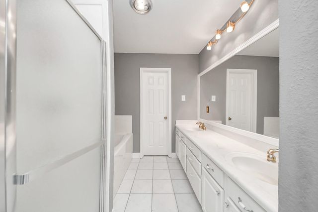 2326 Brookney Street, Pearland, TX 77584