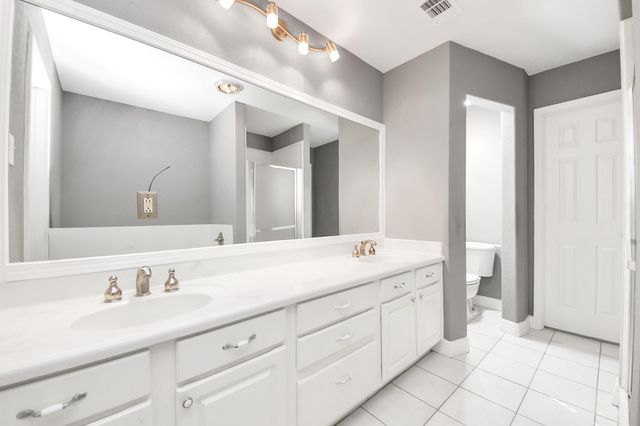 2326 Brookney Street, Pearland, TX 77584