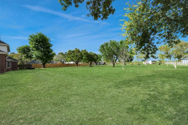 2326 Brookney Street, Pearland, TX 77584