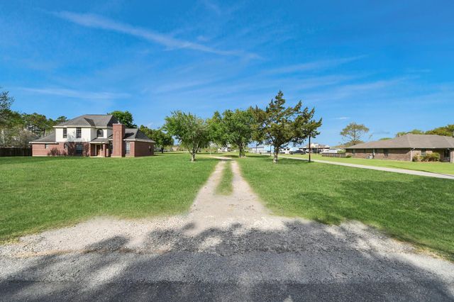 2326 Brookney Street, Pearland, TX 77584