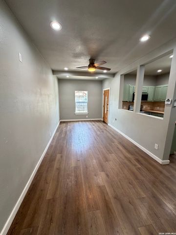 1812 Ruiz St, San Antonio, TX 78207