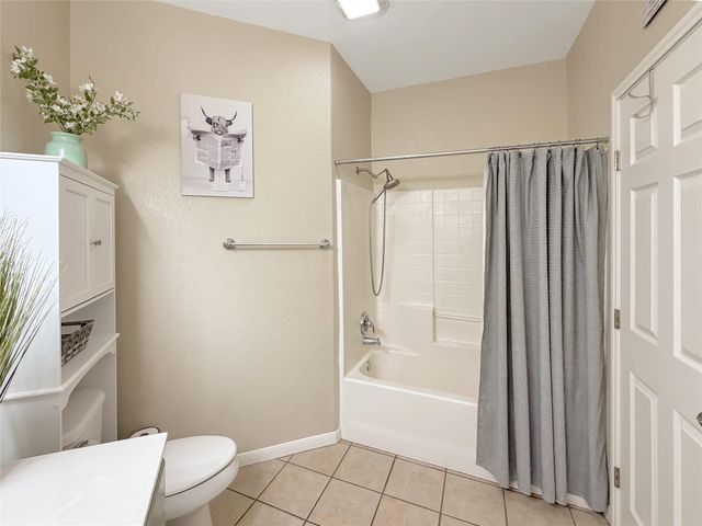 1660 Westview Court DR, Canyon Lake, TX 78133