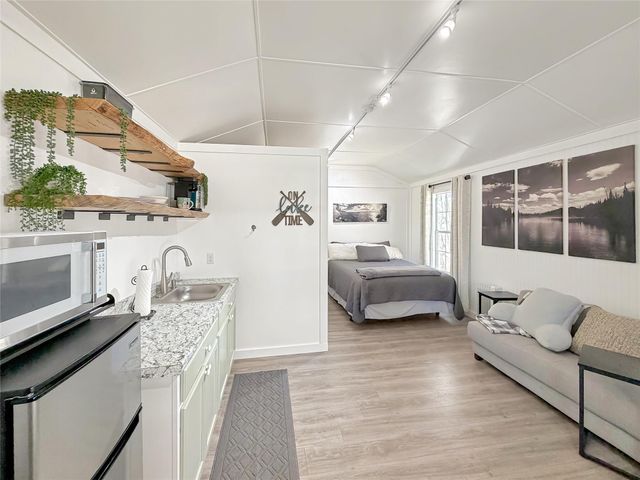 1660 Westview Court DR, Canyon Lake, TX 78133