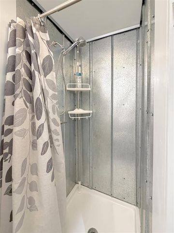 1660 Westview Court DR, Canyon Lake, TX 78133