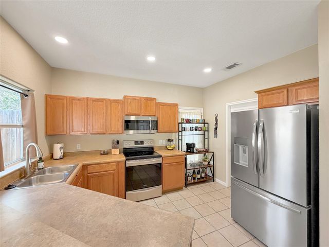 1660 Westview Court DR, Canyon Lake, TX 78133