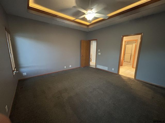 19921 Farnam Street, Omaha, NE 68022