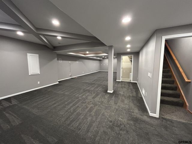 19921 Farnam Street, Omaha, NE 68022