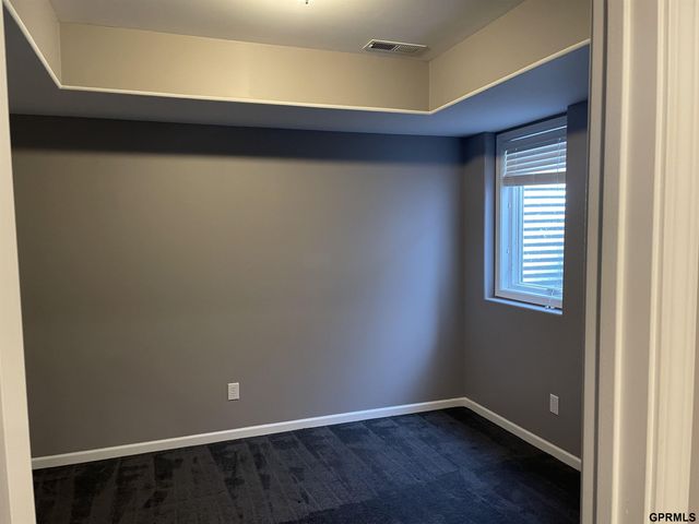 19921 Farnam Street, Omaha, NE 68022