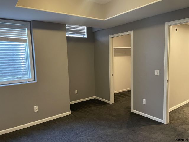 19921 Farnam Street, Omaha, NE 68022