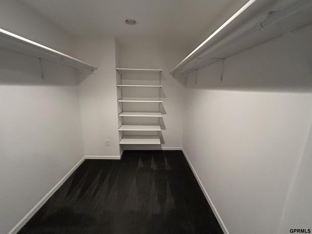 19921 Farnam Street, Omaha, NE 68022