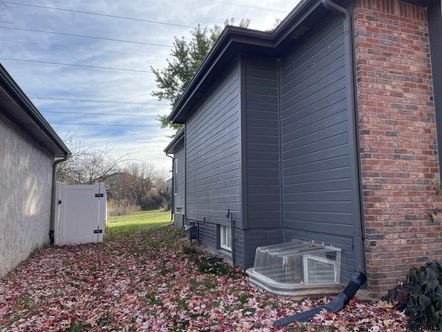 19921 Farnam Street, Omaha, NE 68022