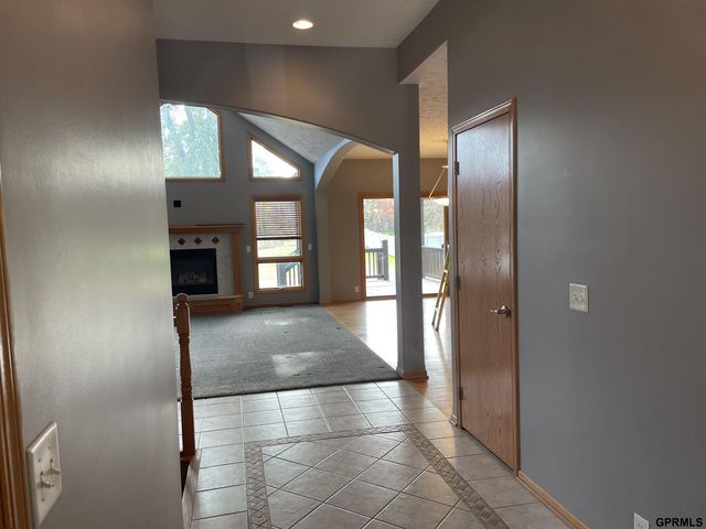 19921 Farnam Street, Omaha, NE 68022