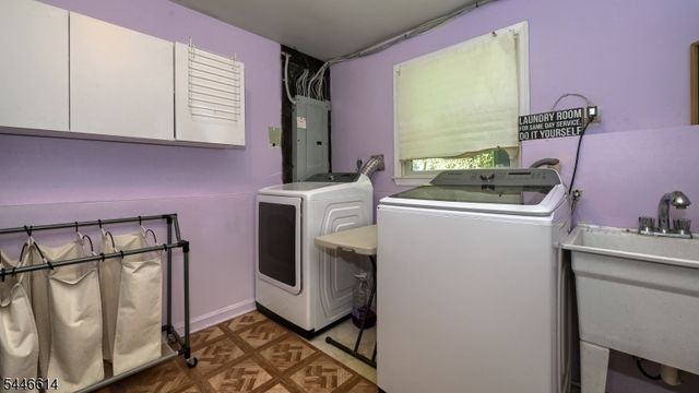 460 Laurel Ln, Kinnelon Boro, NJ 07405