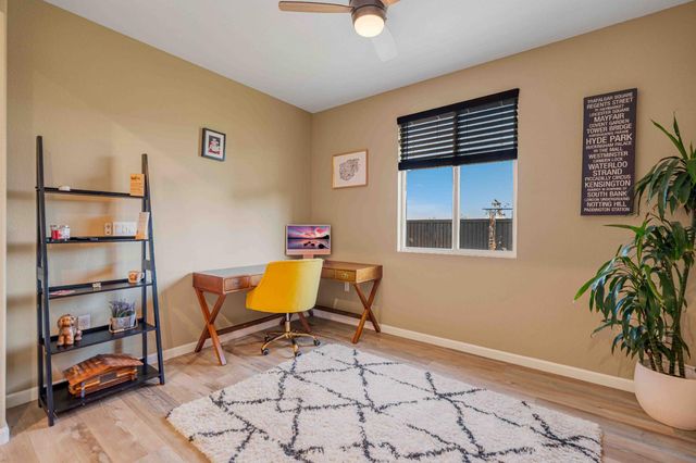 976 Garzas St, Lathrop, CA 95330