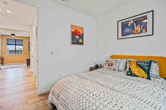 976 Garzas St, Lathrop, CA 95330