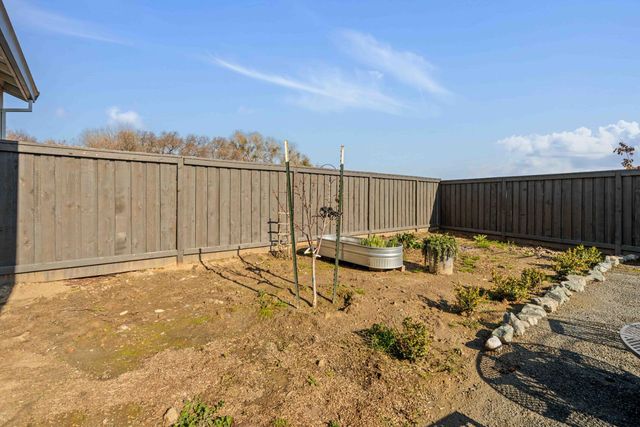 976 Garzas St, Lathrop, CA 95330