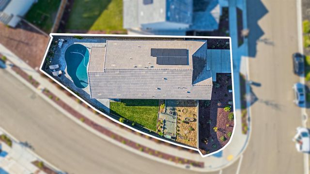 976 Garzas St, Lathrop, CA 95330