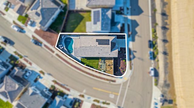 976 Garzas St, Lathrop, CA 95330