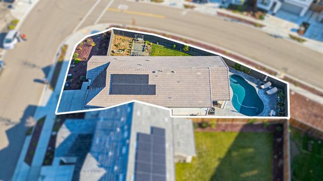 976 Garzas St, Lathrop, CA 95330