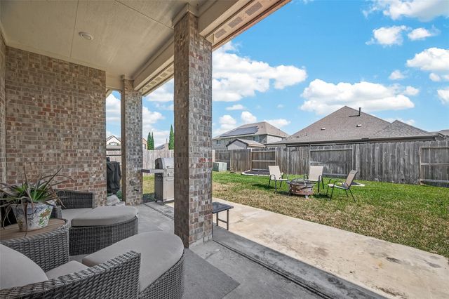 2405 Songlark Springs Place, Pearland, TX 77089