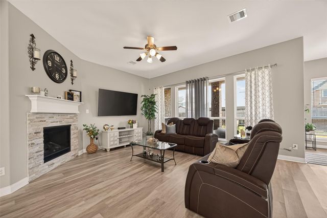 2405 Songlark Springs Place, Pearland, TX 77089