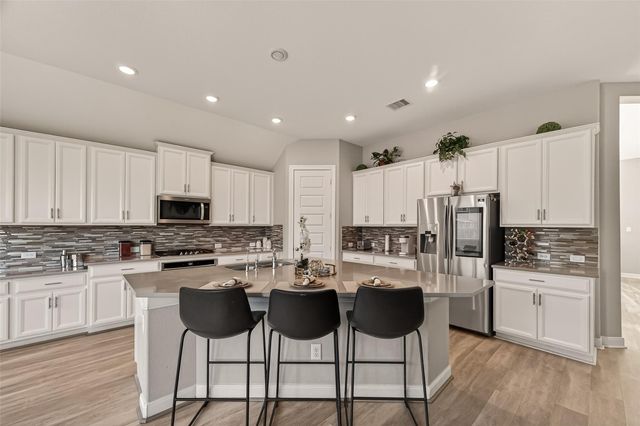 2405 Songlark Springs Place, Pearland, TX 77089