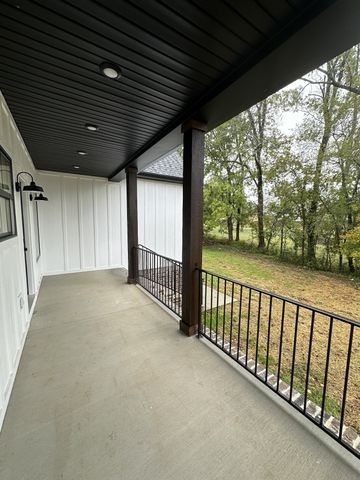 50 Mockingbird Ln, Hartsville, TN 37074