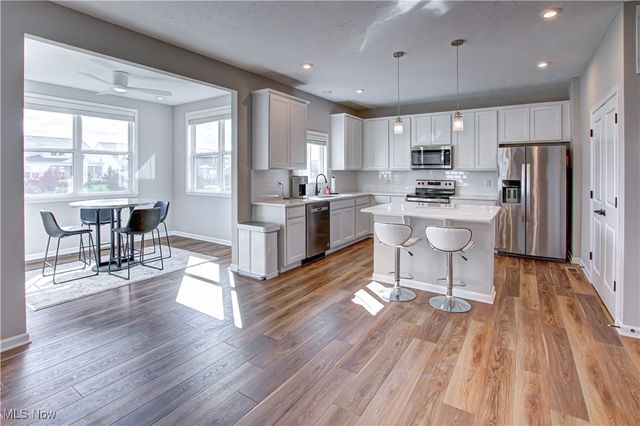 23567 Victory Lane, Columbia Station, OH 44028