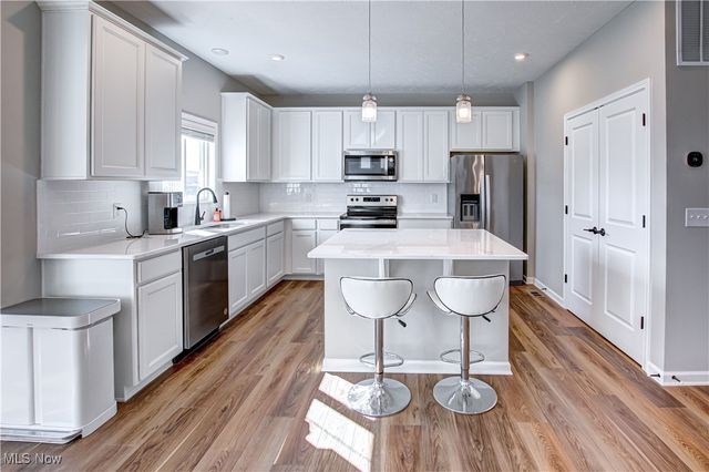 23567 Victory Lane, Columbia Station, OH 44028