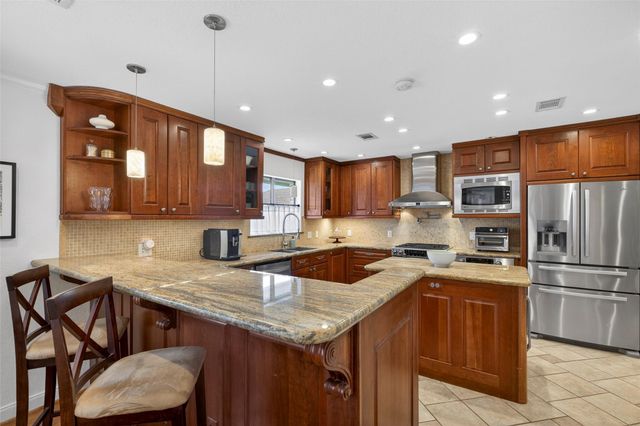 1426 Freedonia Drive, Houston, TX 77055