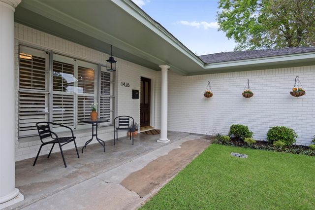 1426 Freedonia Drive, Houston, TX 77055