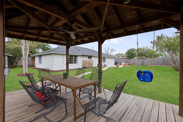 1426 Freedonia Drive, Houston, TX 77055