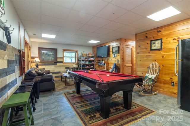 44 Riverside Drive, Whittier, NC 28789