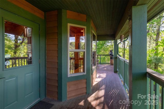 44 Riverside Drive, Whittier, NC 28789