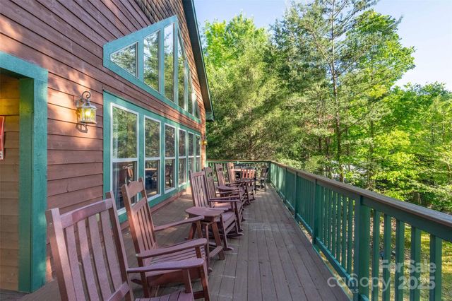 44 Riverside Drive, Whittier, NC 28789