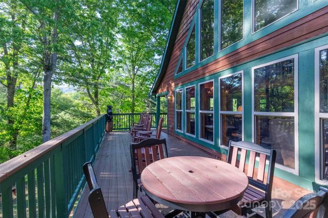 44 Riverside Drive, Whittier, NC 28789