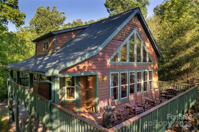 44 Riverside Drive, Whittier, NC 28789