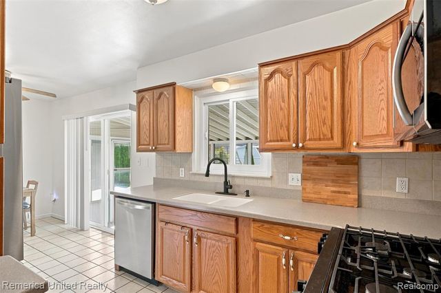 38031 Five Mile Road, Livonia, MI 48154