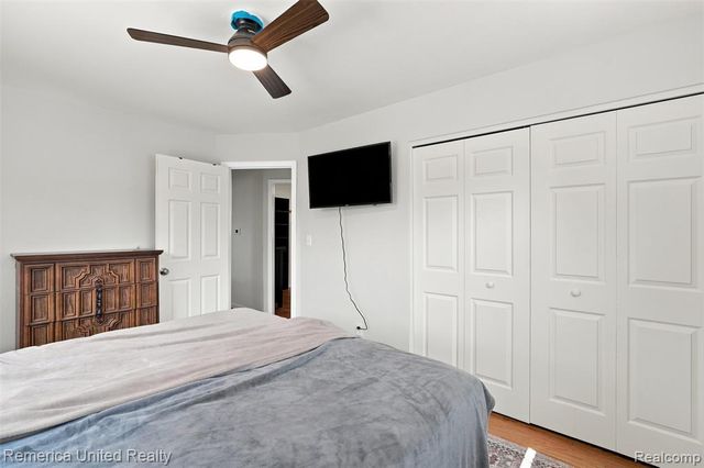 38031 Five Mile Road, Livonia, MI 48154