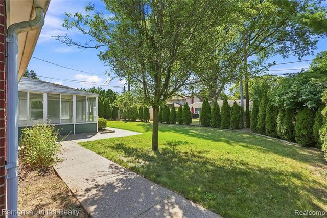 38031 Five Mile Road, Livonia, MI 48154