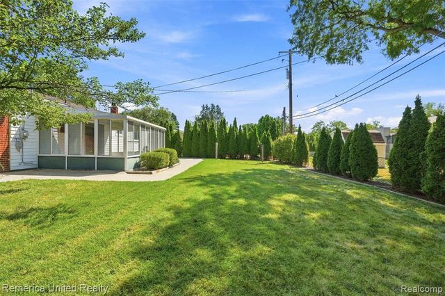 38031 Five Mile Road, Livonia, MI 48154